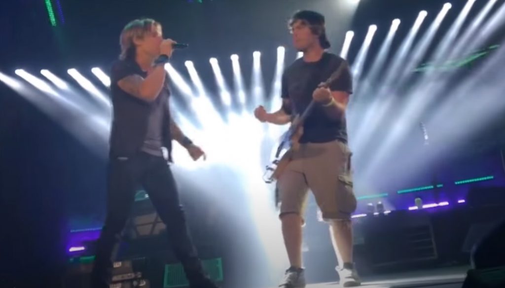 show, talent, rock, music, band, performance, concert, impressive, fan, audience, crowd, unbelievable, magnificent, amazing, song,