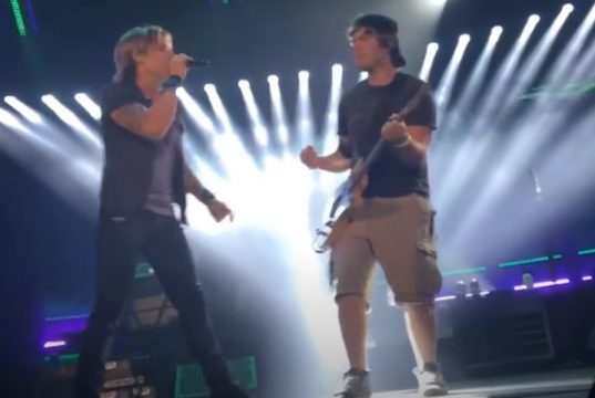 show, talent, rock, music, band, performance, concert, impressive, fan, audience, crowd, unbelievable, magnificent, amazing, song,