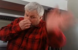 funny, video, home, wife, husband, smell, parfum, kitchen, hysterical,