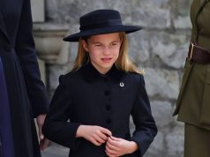 Queen Elizabeth, Princesses Charlotte, Princesses Charlotte's dress, Princesses Charlotte's hairstyle, Princesses Charlotte's hat, royal family,