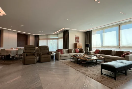 flooring ideas, LVT flooring, carpet, laminate flooring, engineered wood, home renovation, interior design, flooring options, maintenance, budget