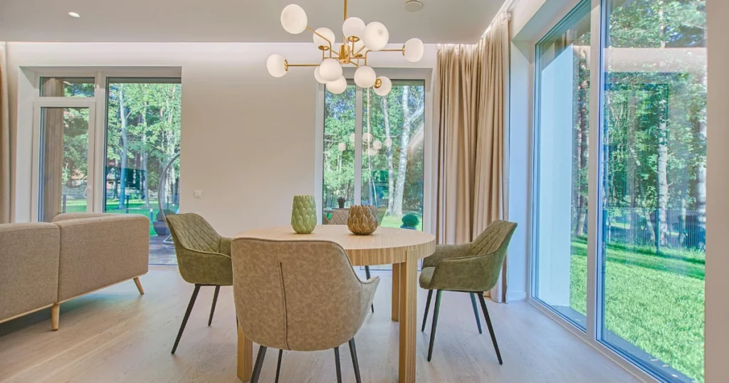 dining room, design, home decor, table, lighting, centerpiece, interior design, decor tips, furniture, style

