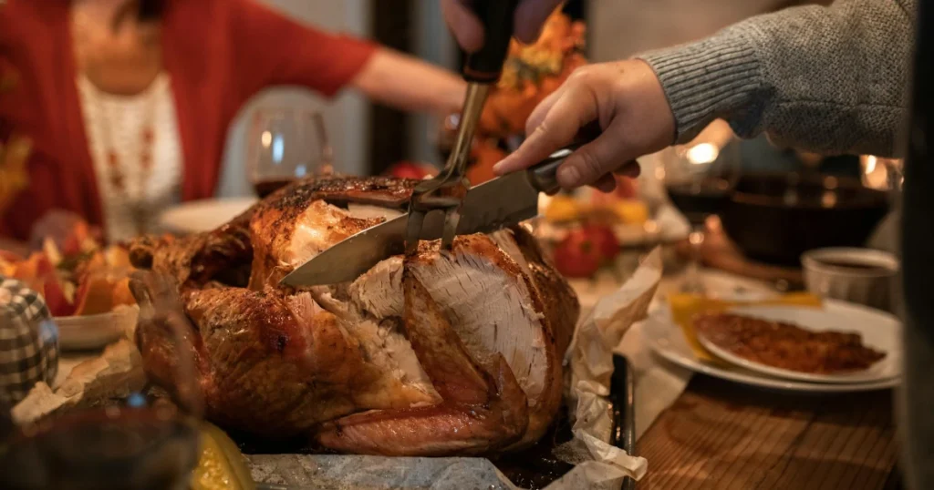 turkey gravy, gravy recipe, homemade, drippings, Thanksgiving, Christmas, holiday cooking, sauce, food, easy recipe