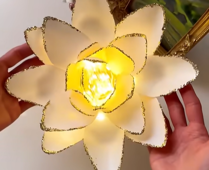 DIY lotus flower, plastic bottle craft, recycled crafts, lotus lamp tutorial, eco-friendly DIY